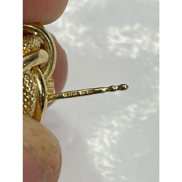SOLD! 14k yellow gold textured love knot earrings - Picture 5 of 8